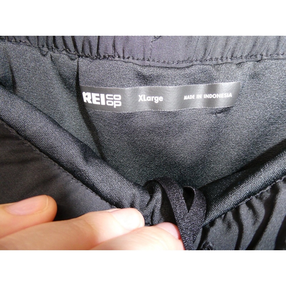 REI Shorts Mens Extra Large Outdoor Workout Lightweight Running Drawstring Black - Picture 4 of 14